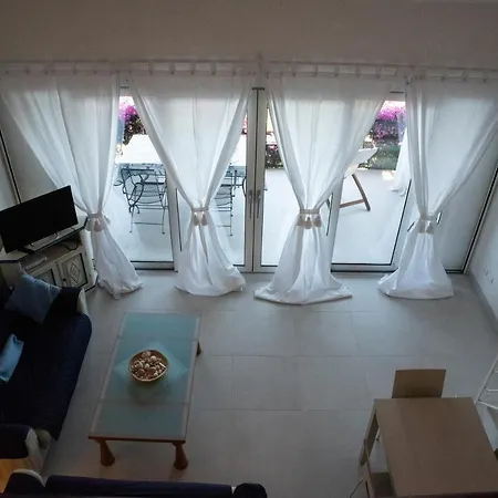 Casa Valery Wonderful Sea View Appartamento *